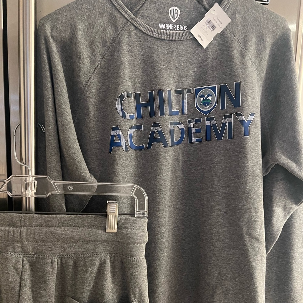 Warner Bros. Gray Gilmore Girls Sweatshirt &  Pants 2 piece SET - NEW with tags!